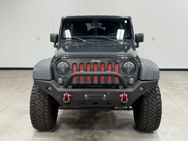 2016 Jeep Wrangler Unlimited Rubicon photo 3