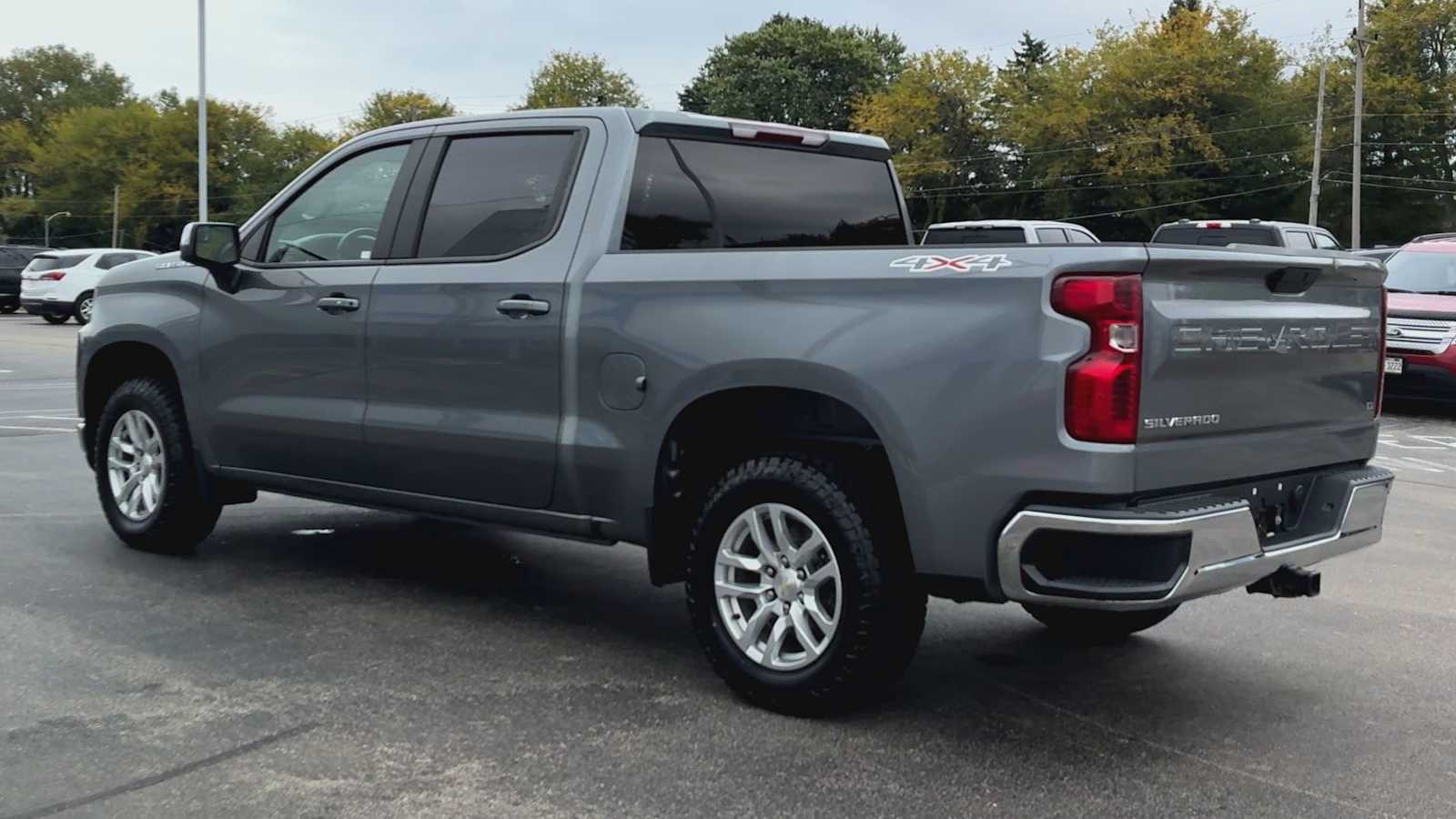 2021 Chevrolet Silverado 1500 LT photo 4