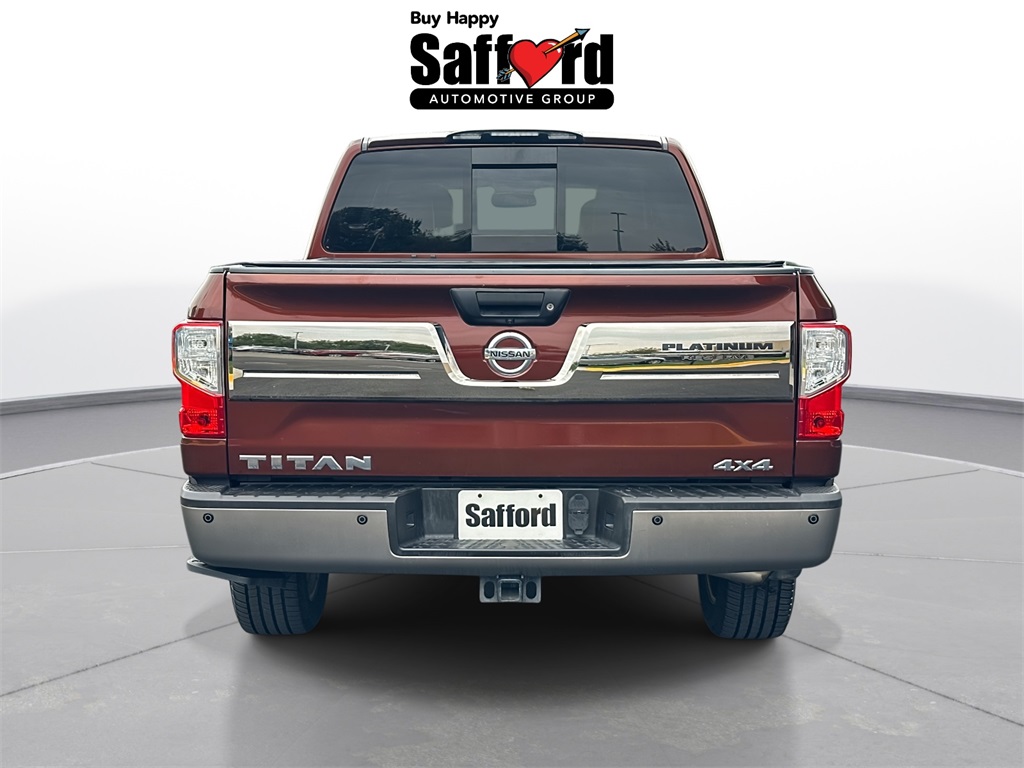 2017 Nissan Titan Platinum Reserve photo 3