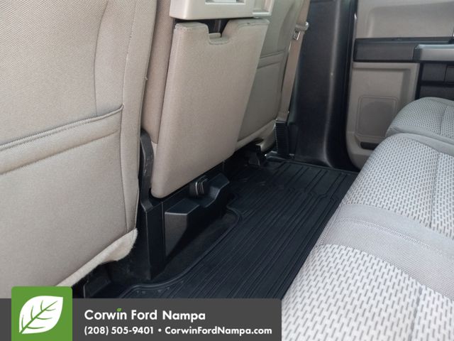 Used 2017 Gray Ford XLT image 27