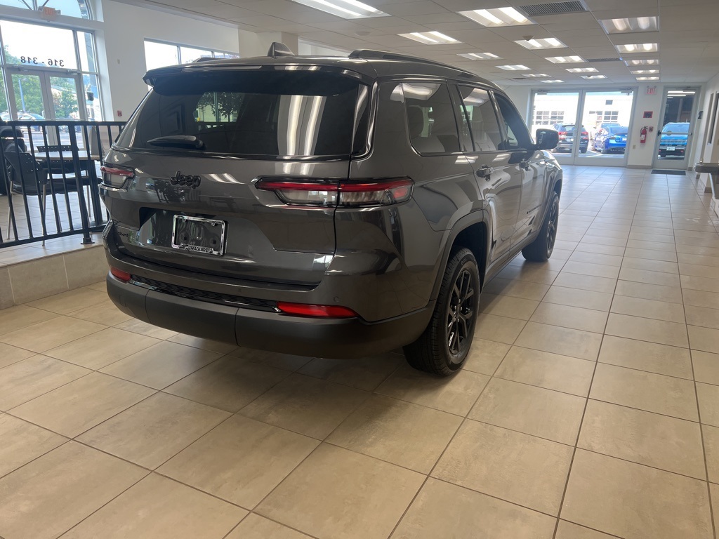 2025 Jeep Grand Cherokee Altitude X photo 3