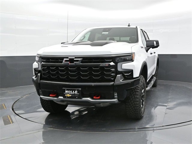 2025 Chevrolet Silverado 1500 ZR2 photo 2