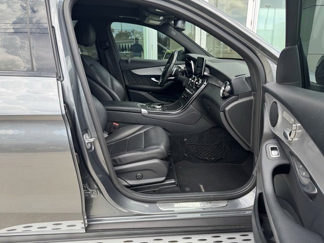 2019 Mercedes Benz GLC 300 photo 8