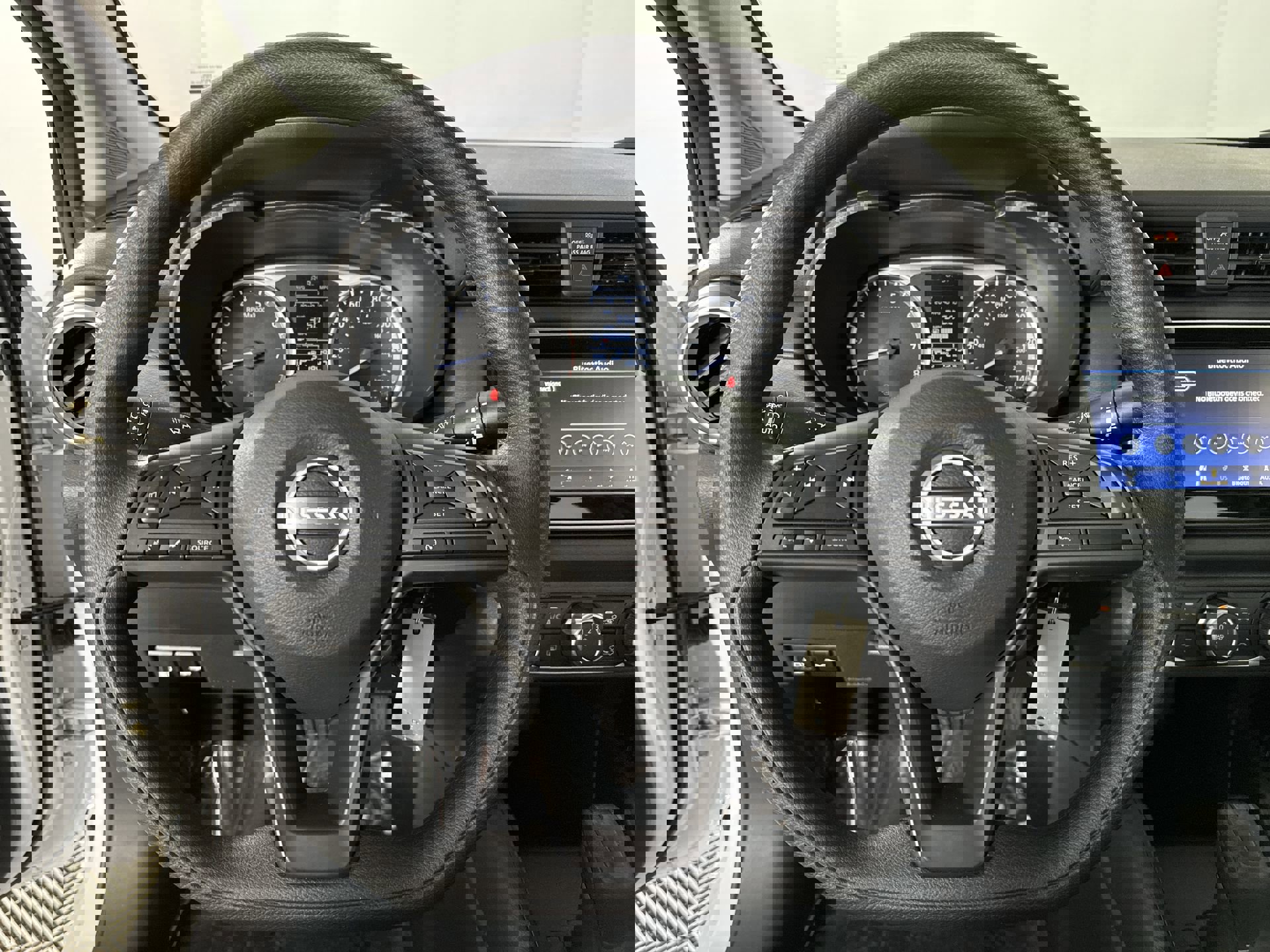 3N1CN8DV2SL826666