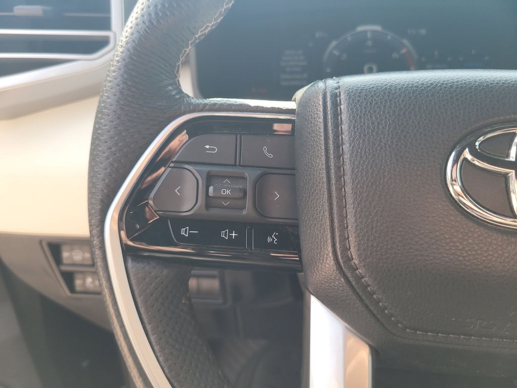 2024 Toyota Sequoia Capstone photo 12