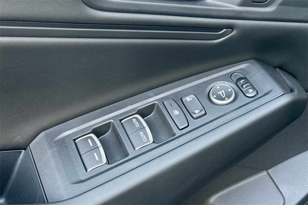 2025 Honda Accord Hybrid EX-L photo 12