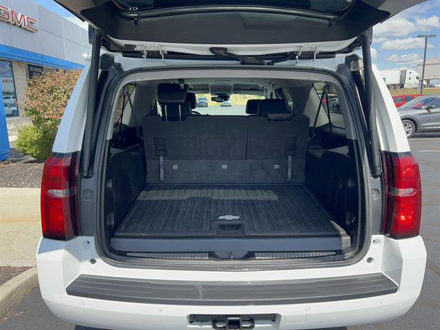 2018 Chevrolet Suburban LT photo 9
