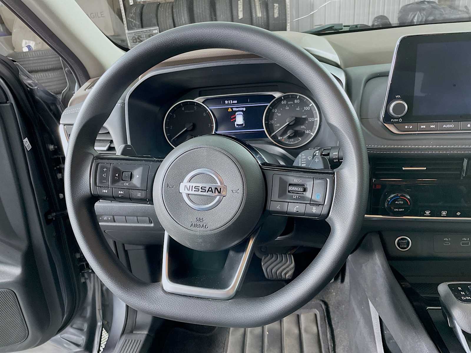 2021 Nissan Rogue SV photo 9