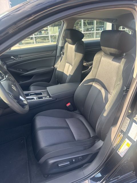 2019 Honda Accord EX photo 11