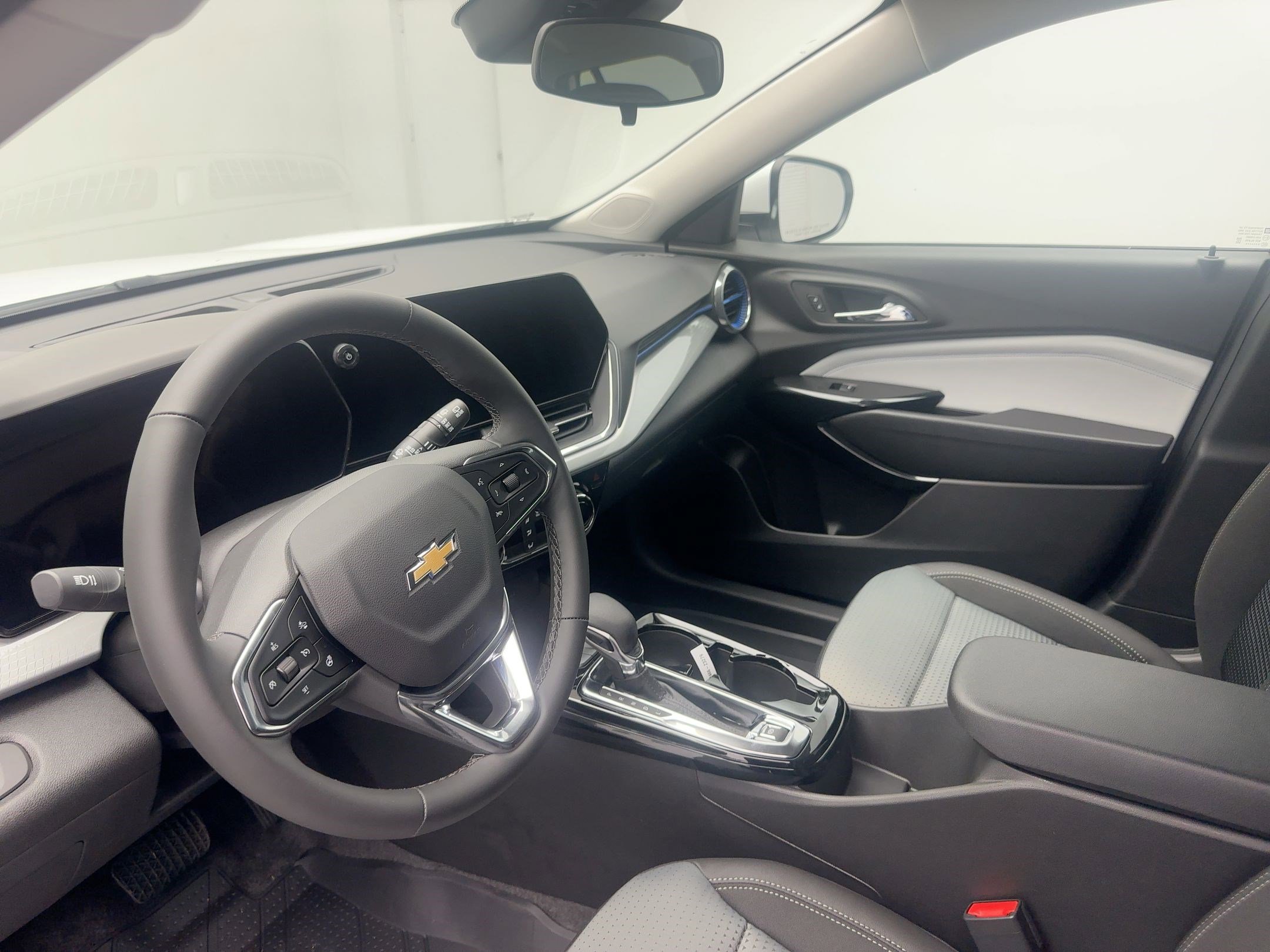 2026 Chevrolet Trax LT photo 3