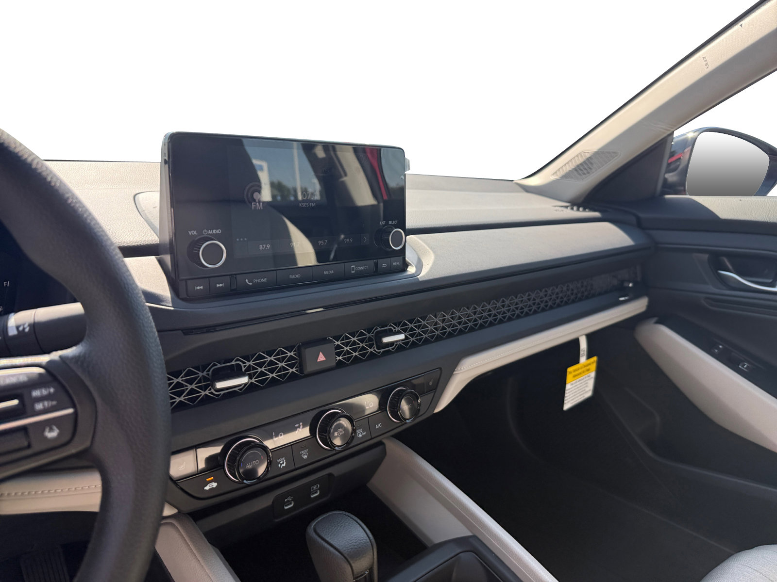 2025 Honda Accord SE photo 12