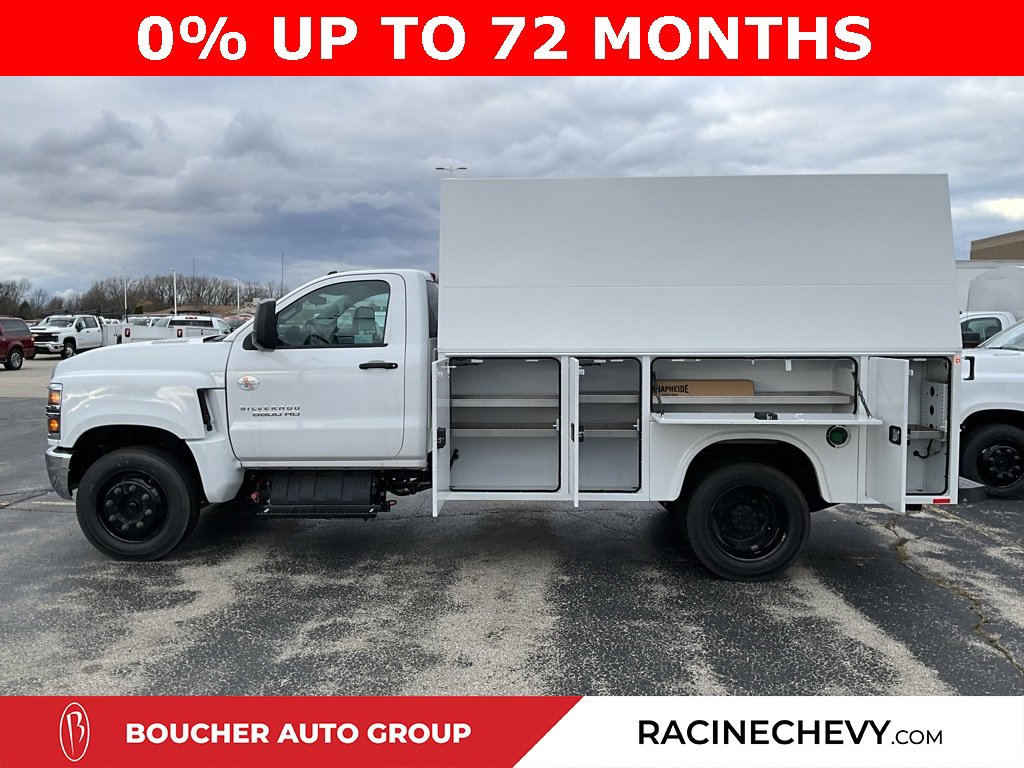 2024 Chevrolet Silverado 4500 Medium Duty Chassis Cab Work Truck's photo