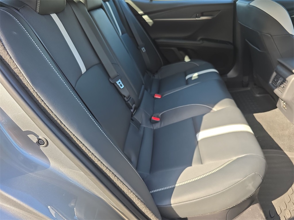 2025 Toyota Camry SE photo 30