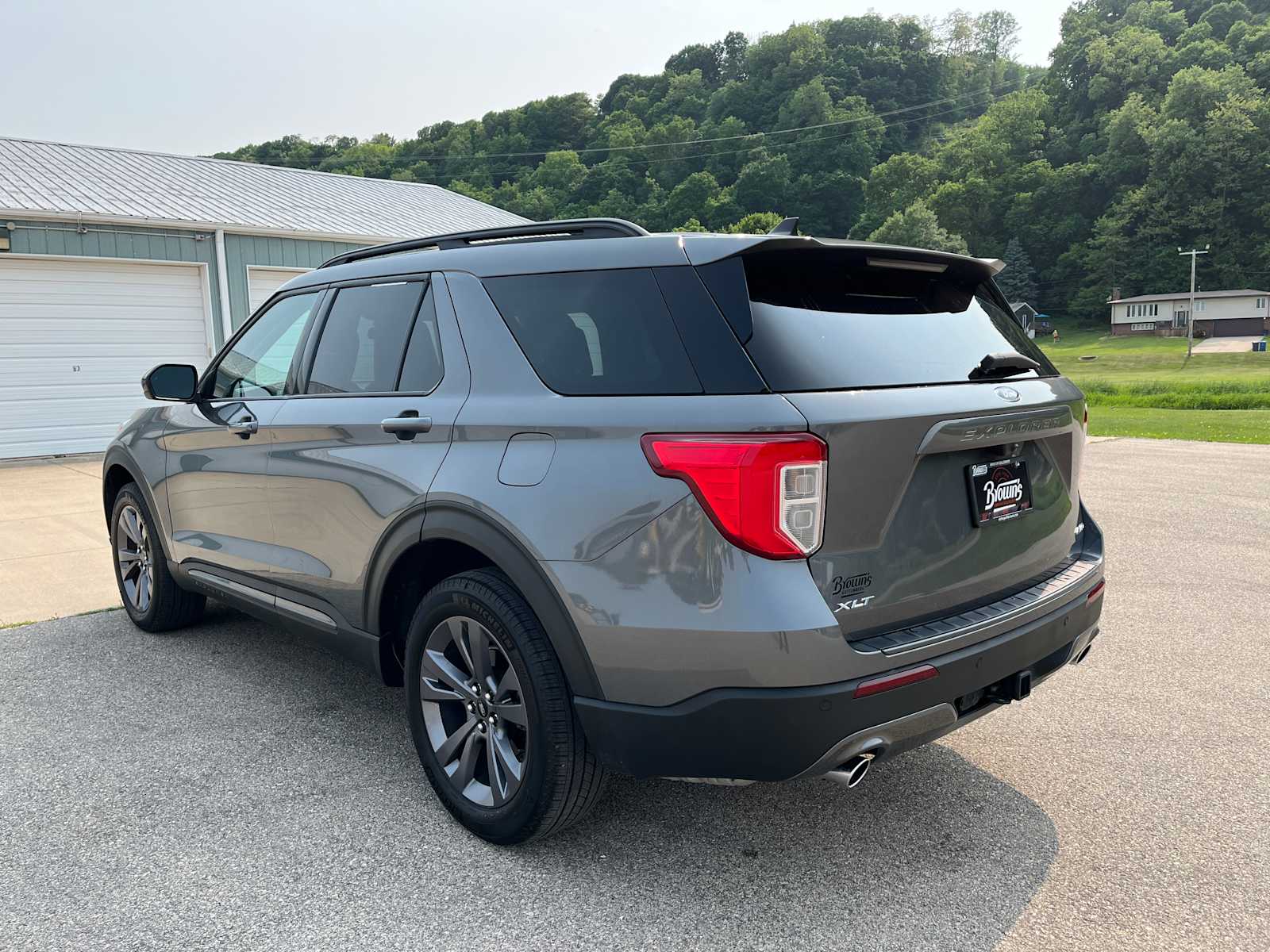 2023 Ford Explorer XLT photo 3