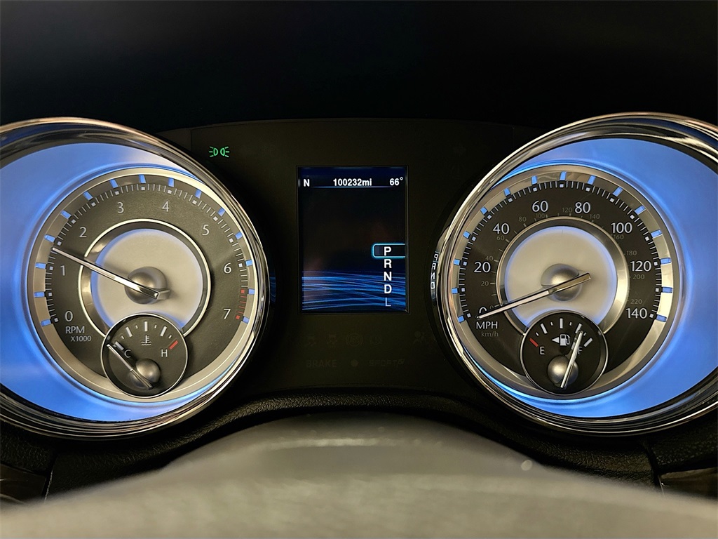 2013 Chrysler 300 Base photo 18