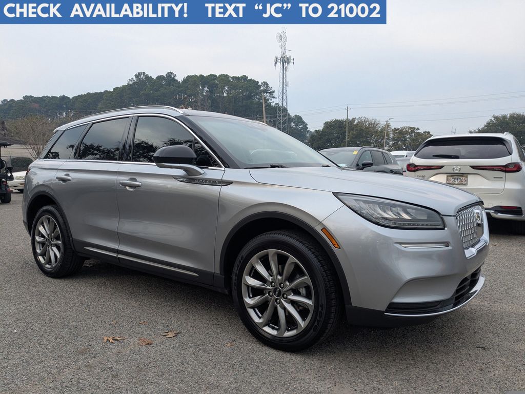 2021 Lincoln Corsair Base's photo