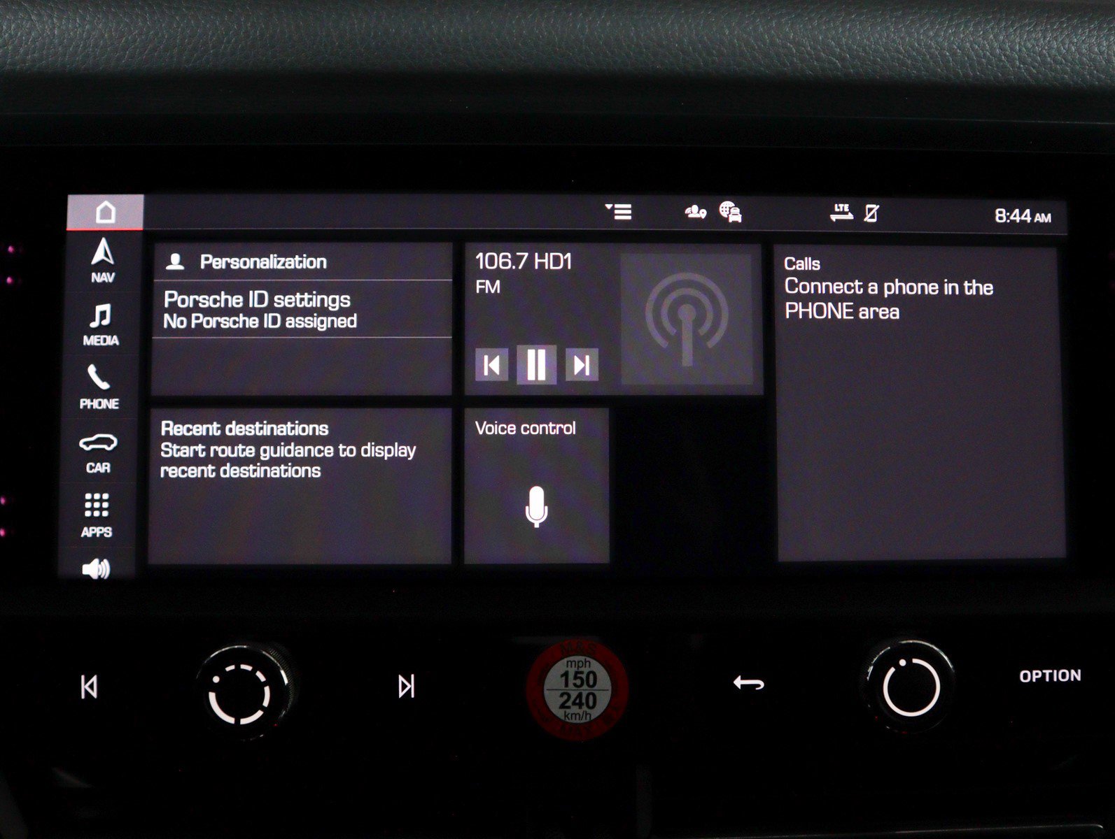 2025 Porsche Macan T photo 23