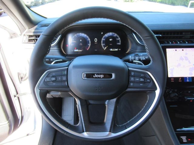 2025 Jeep Grand Cherokee Limited photo 17