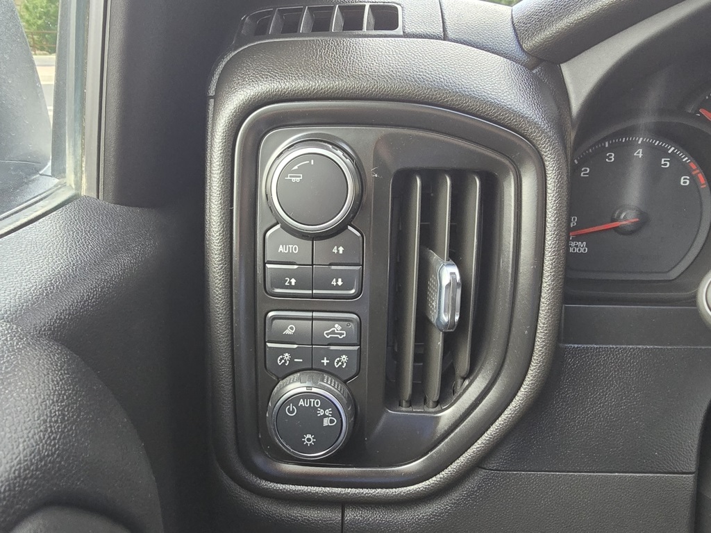 2023 Chevrolet Silverado 1500 photo 21