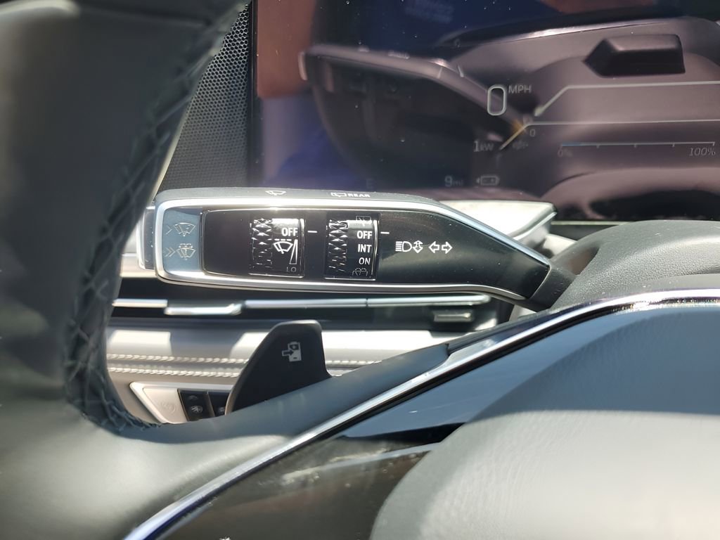 2026 Cadillac Escalade IQ Luxury photo 33