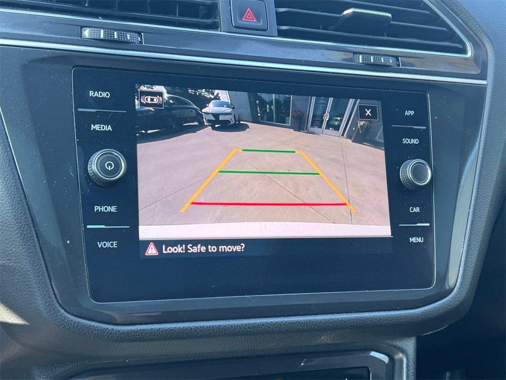 2022 Volkswagen Tiguan SE R-Line Black photo 19