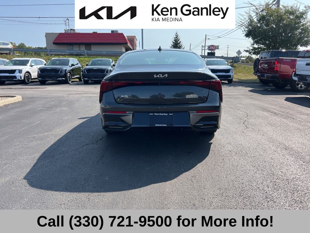 2025 Kia K5 EX photo 10