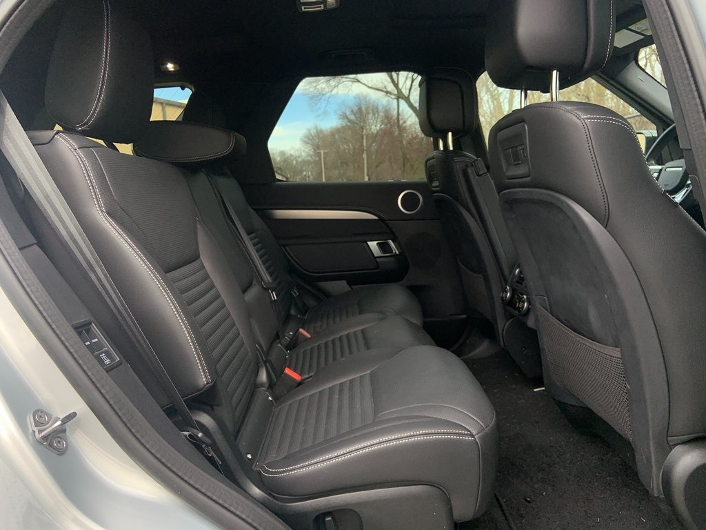 2023 Land Rover Discovery S R-Dynamic photo 20