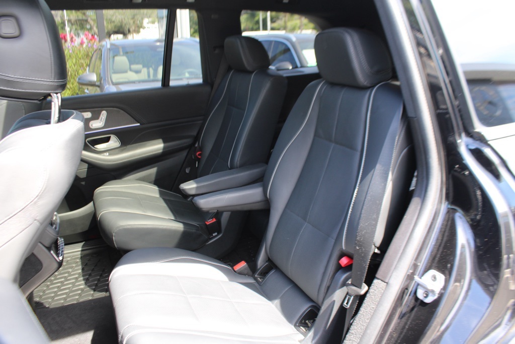 2023 Mercedes Benz GLS 580 4MATIC photo 30