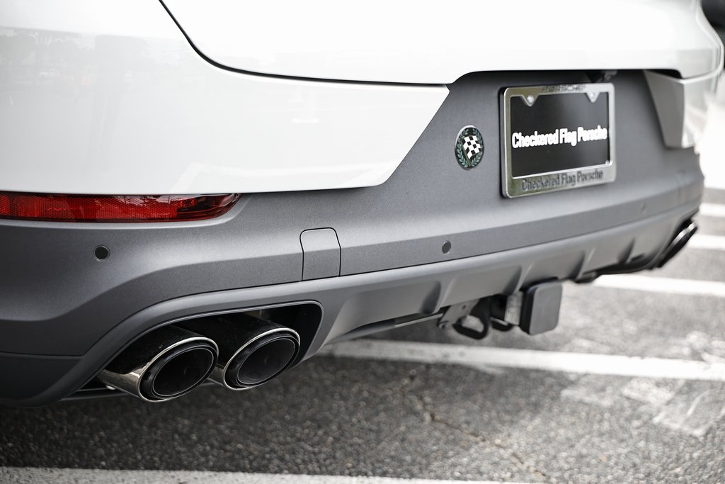 2026 Porsche Cayenne photo 16