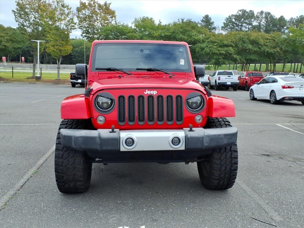 2015 Jeep Wrangler Unlimited Sahara photo 2