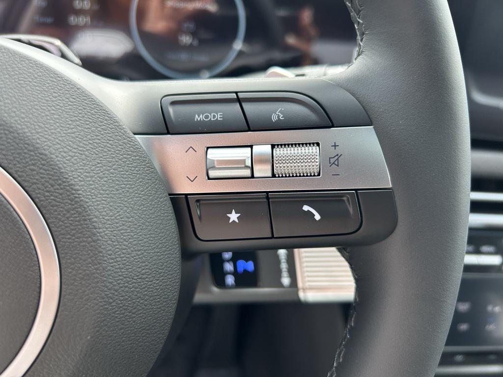 2025 Hyundai Tucson Hybrid Limited photo 13