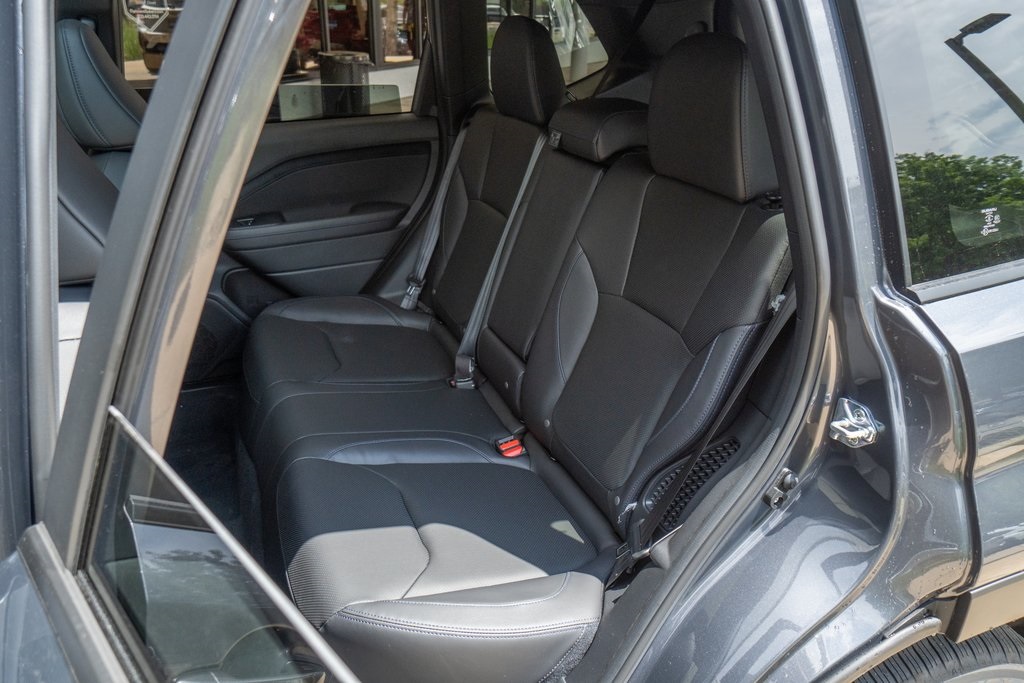 2025 Subaru Forester Limited photo 16