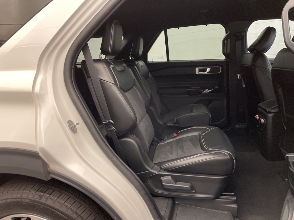 2024 Ford Explorer ST photo 23