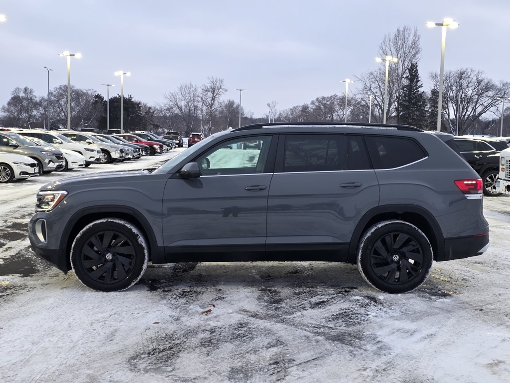 Used 2025 Volkswagen Atlas SE w/Tech with VIN 1V2KR2CA3SC505626 for sale in St. Cloud, Minnesota