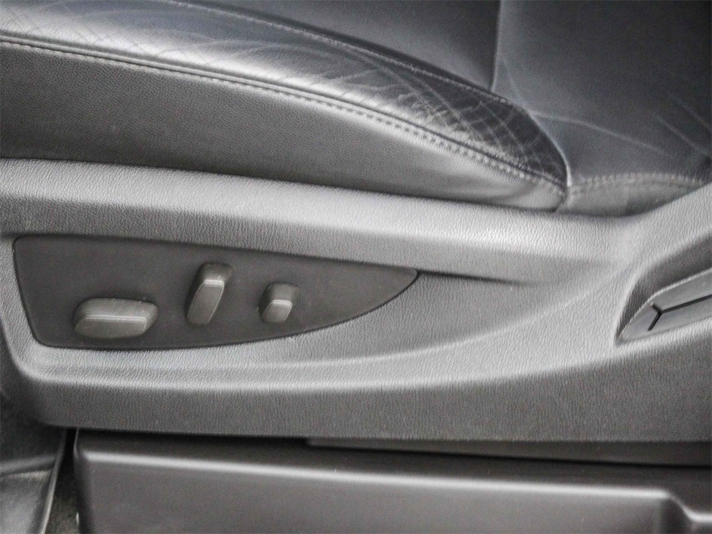2015 Chevrolet Silverado LTZ photo 18