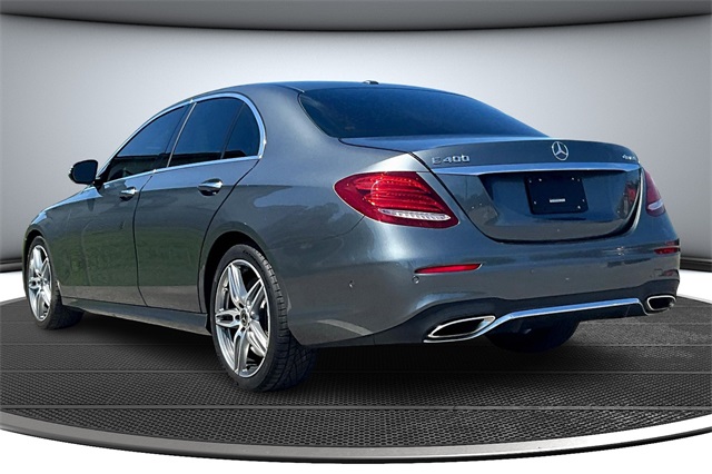 2018 Mercedes Benz E 400 4MATIC photo 4