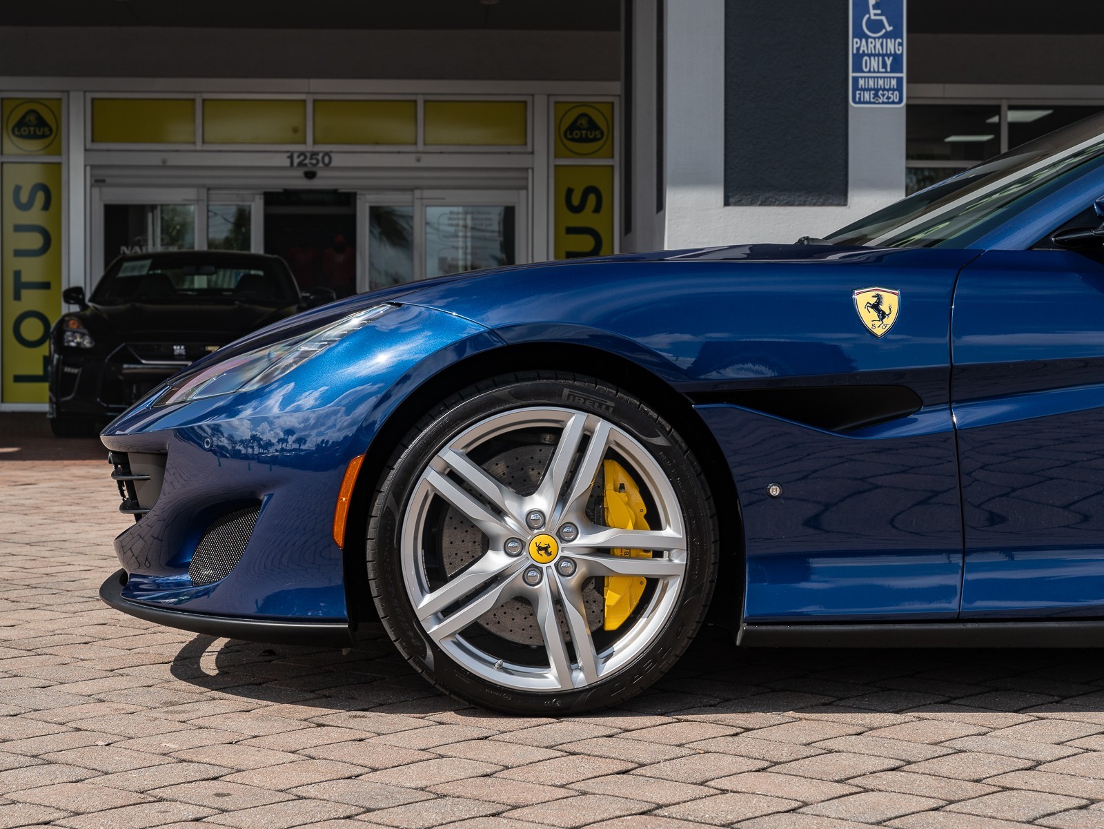 2019 Ferrari Portofino photo 9