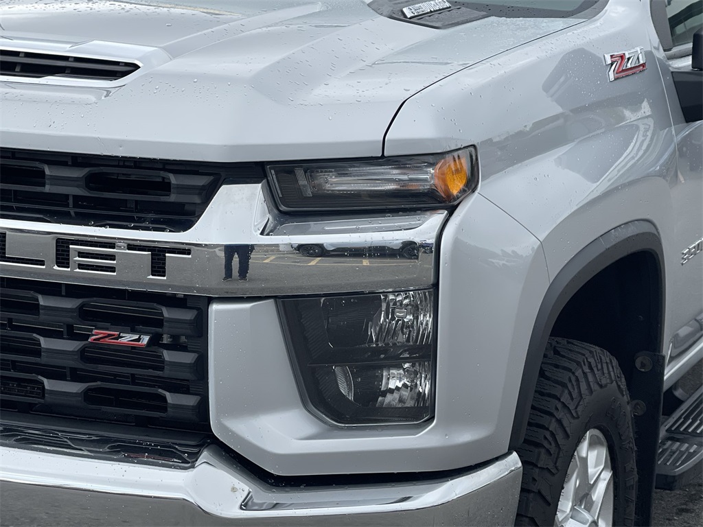 2023 Chevrolet Silverado 3500HD LT photo 12