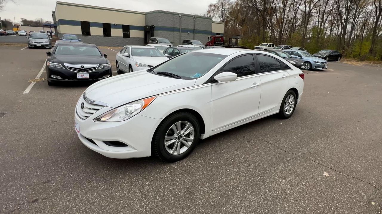 2013 Hyundai Sonata GLS photo 4