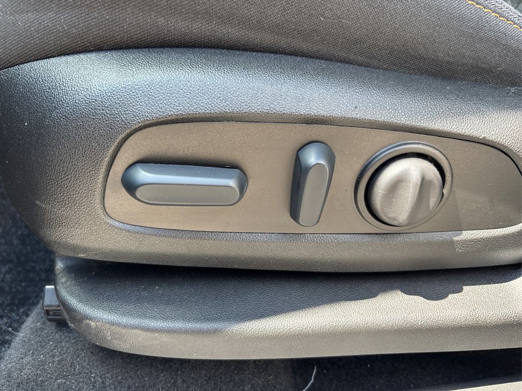 2023 Chevrolet Equinox LT photo 38