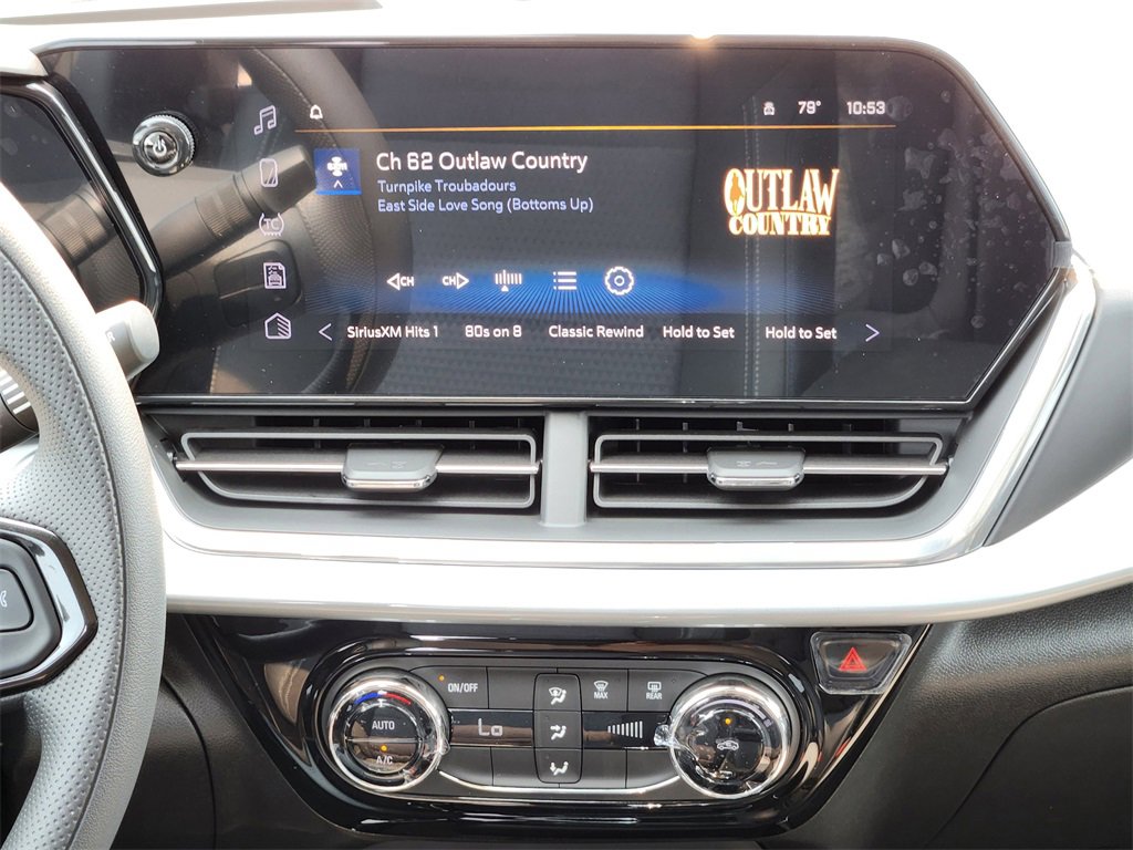 2025 Chevrolet Trax LT photo 9