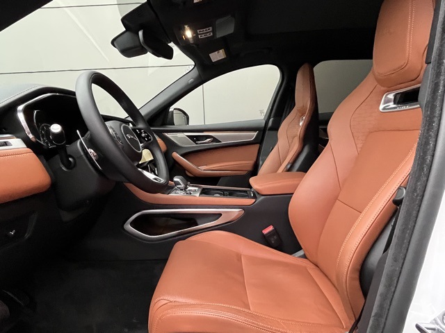 2024 Jaguar F-PACE P400 R-Dynamic S photo 2