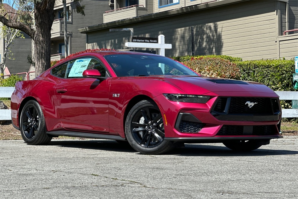 2025 Ford Mustang GT photo 2