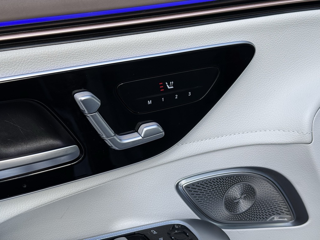 2023 Mercedes Benz EQE SUV 500 4MATIC photo 2