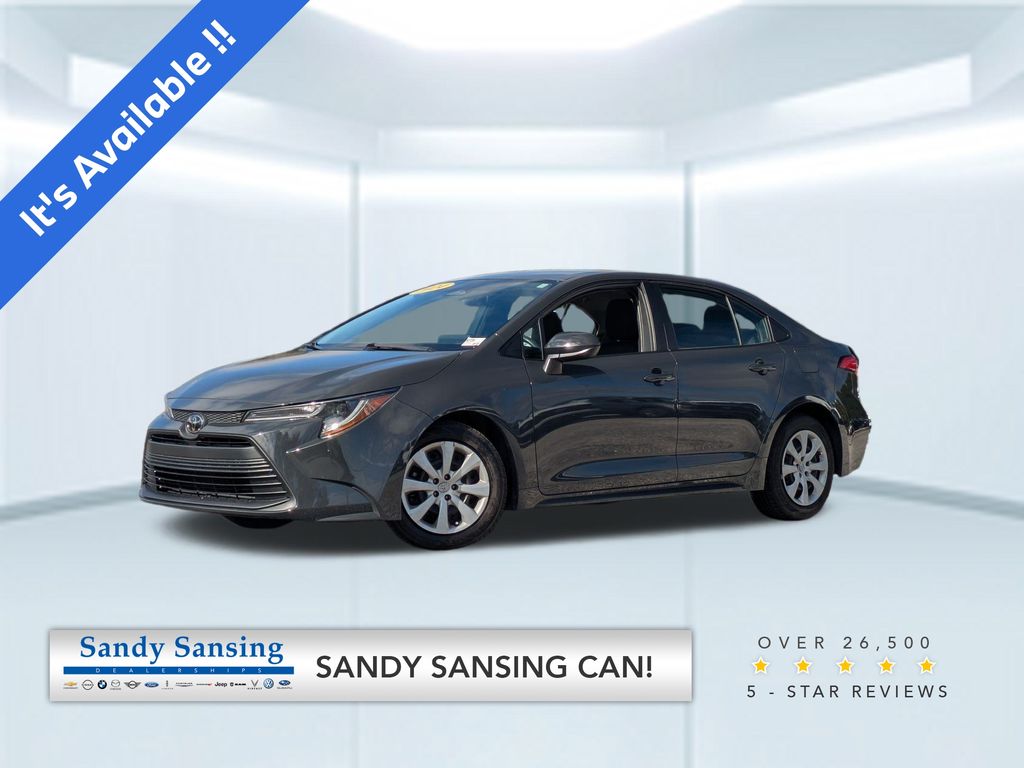 2024 Toyota Corolla LE's photo