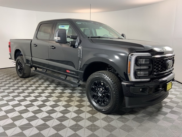 2025 Ford F-250 photo 3