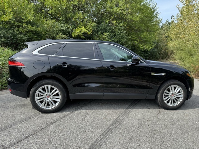 2020 Jaguar F-PACE Prestige photo 5