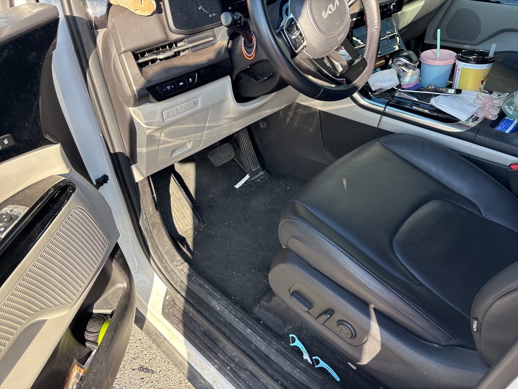 2024 Kia Carnival SX photo 5