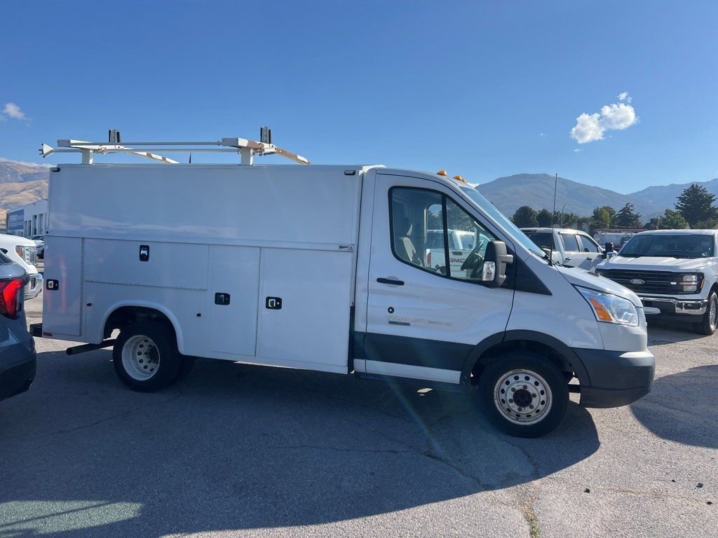 2018 Ford Transit Cutaway photo 3