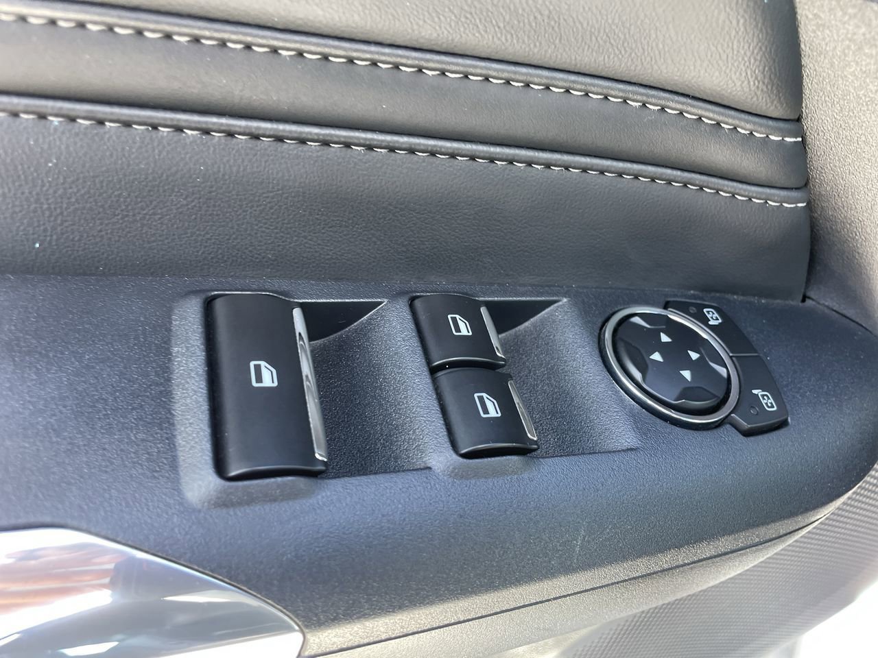 2024 Ford Mustang EcoBoost Premium Convertible photo 15